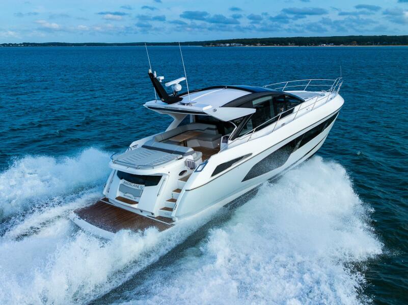 60' 2021 Sunseeker Predator 60 EVO
