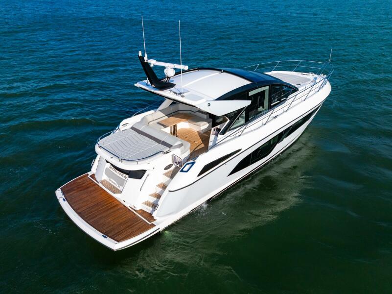 60' 2021 Sunseeker Predator 60 EVO