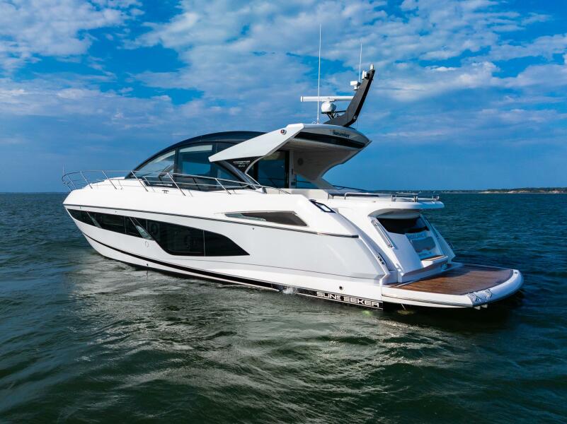 60' 2021 Sunseeker Predator 60 EVO