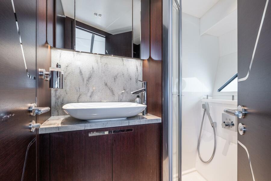 60' 2021 Sunseeker Predator 60 EVO