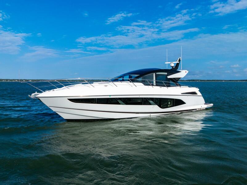 60' 2021 Sunseeker Predator 60 EVO