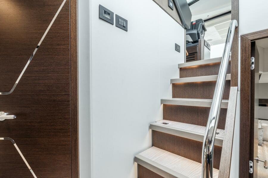 60' 2021 Sunseeker Predator 60 EVO