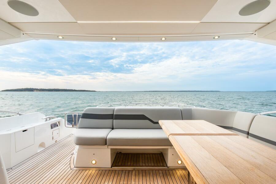 60' 2021 Sunseeker Predator 60 EVO
