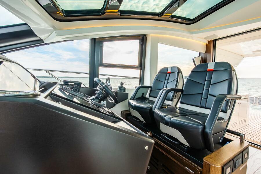 60' 2021 Sunseeker Predator 60 EVO