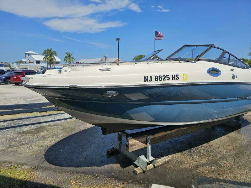 23ft Stingray Yacht For Sale