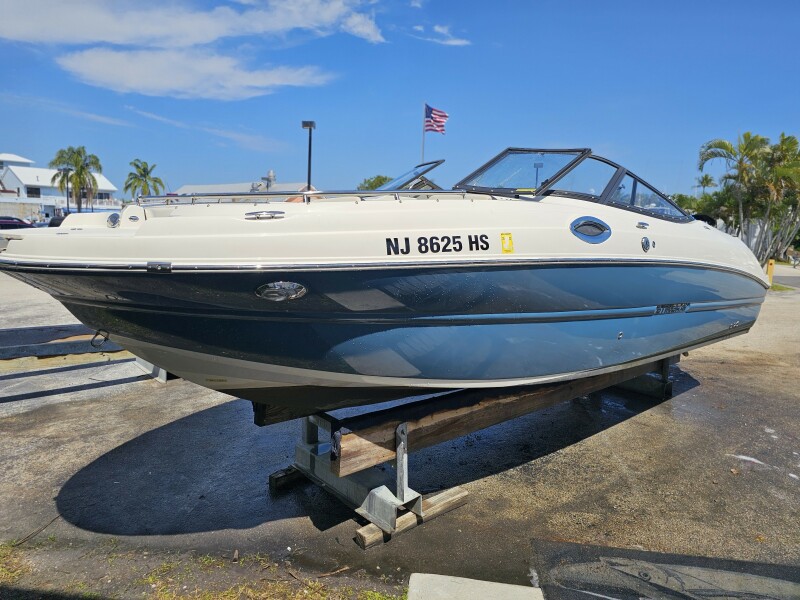 23' 2022 Stingray 231