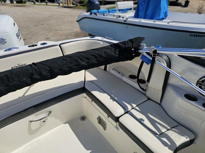 23' 2022 Stingray 231