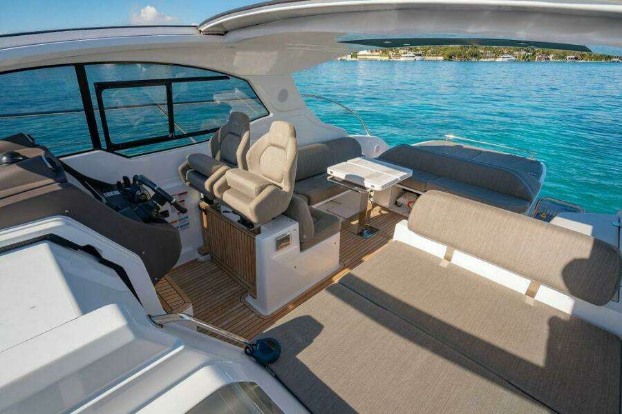 Azimut Atlantis 45 - Relax Josephine - Deck Seating 