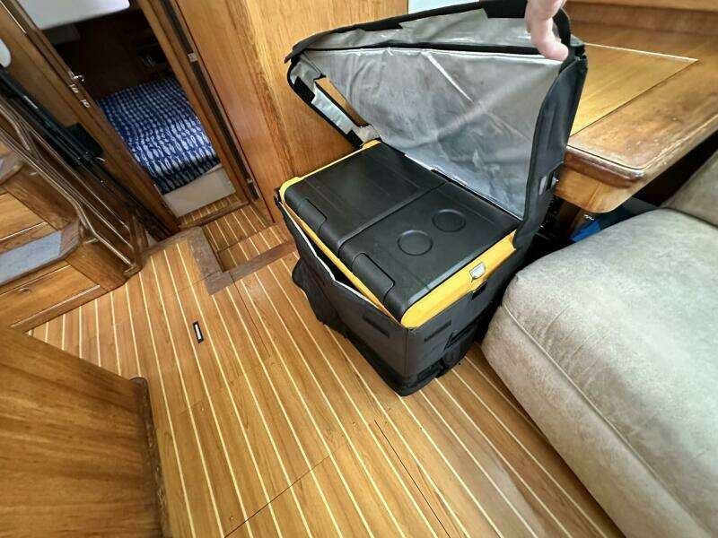 2005 Catalina Morgan 440