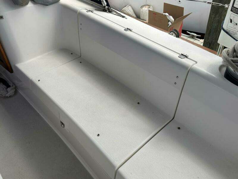 2005 Catalina Morgan 440