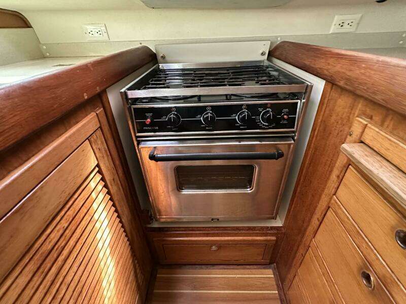 2005 Catalina Morgan 440