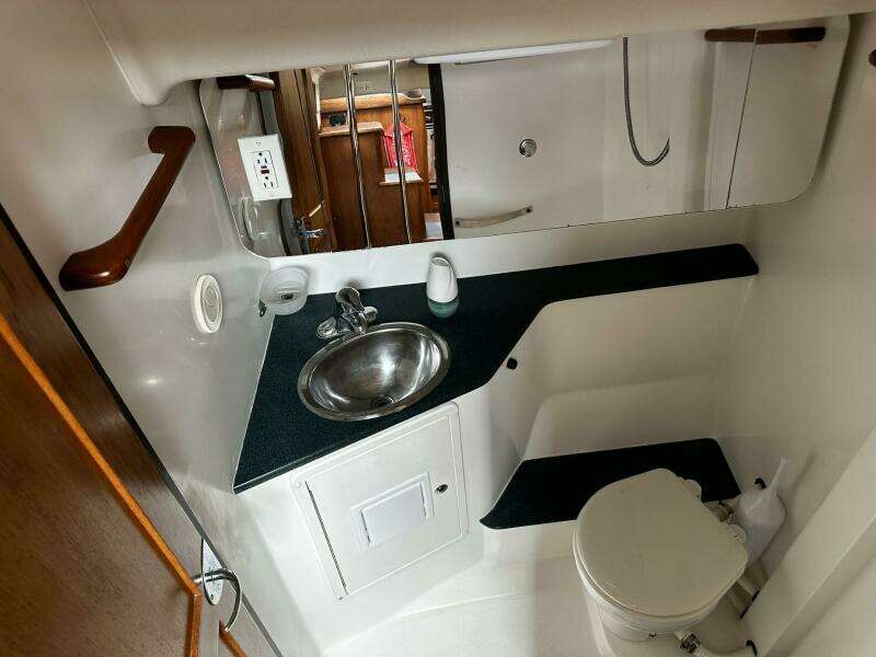 2005 Catalina Morgan 440