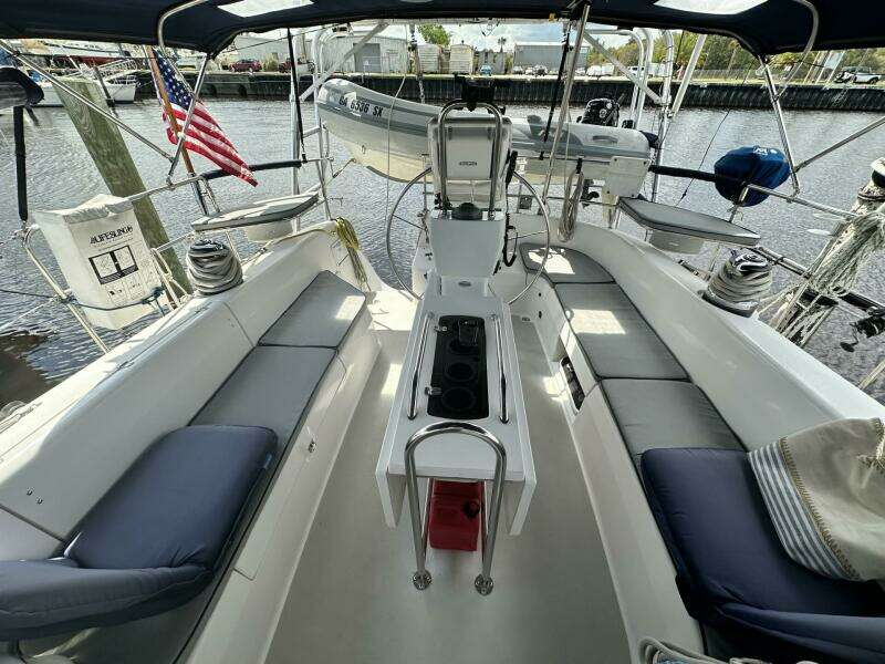 2005 Catalina Morgan 440