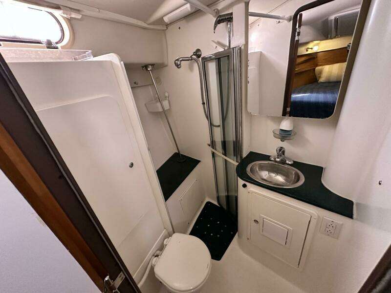 2005 Catalina Morgan 440