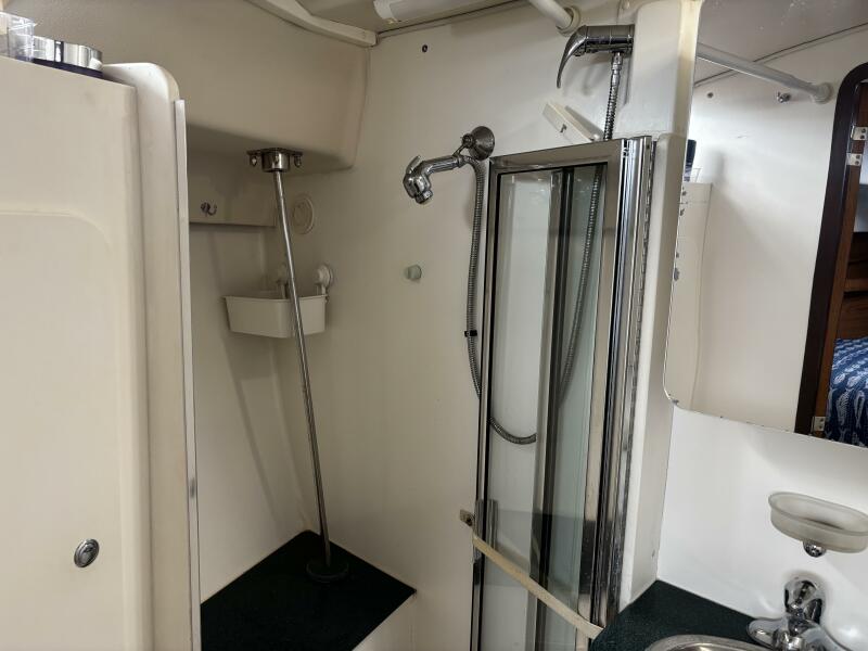 45' 2005 Catalina Morgan 440