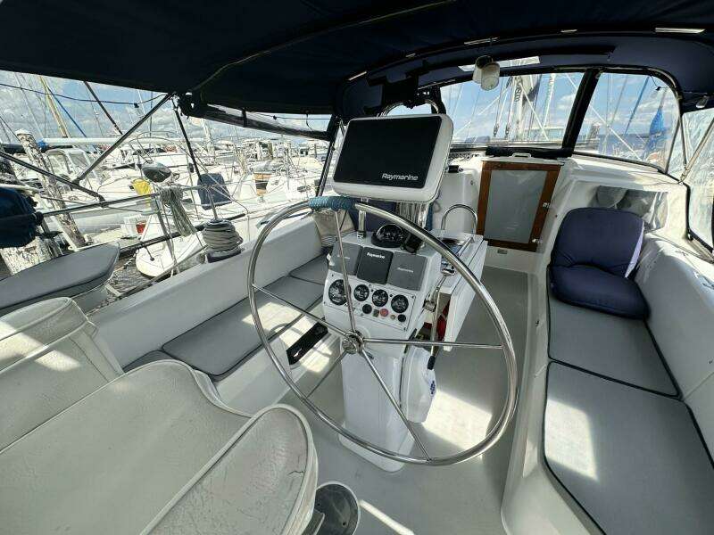 2005 Catalina Morgan 440