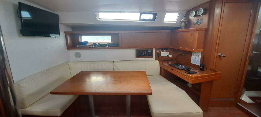 Buka 45ft Beneteau Yacht For Sale