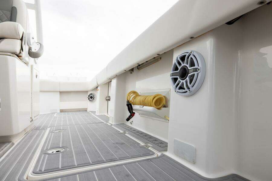 40ft Invincible Yacht For Sale