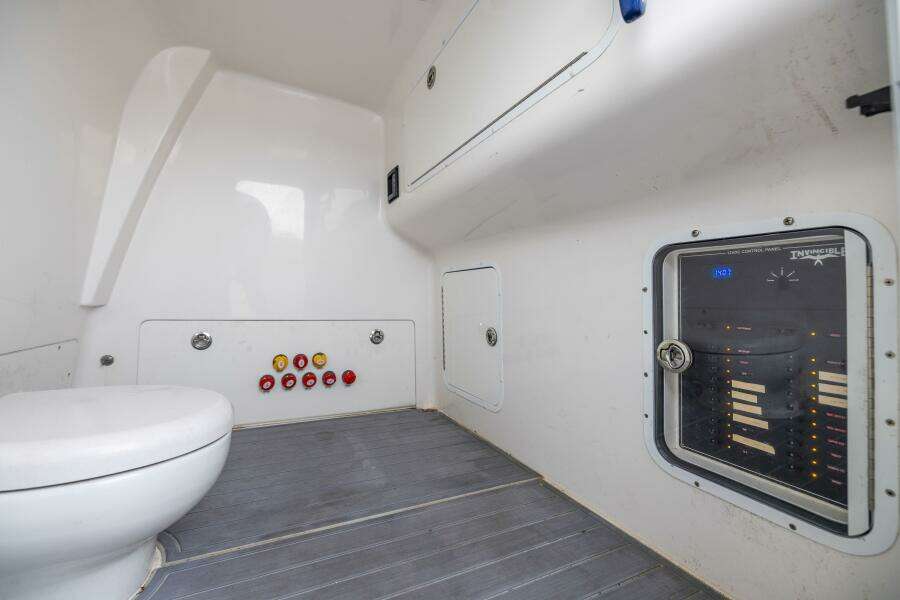 40ft Invincible Yacht For Sale