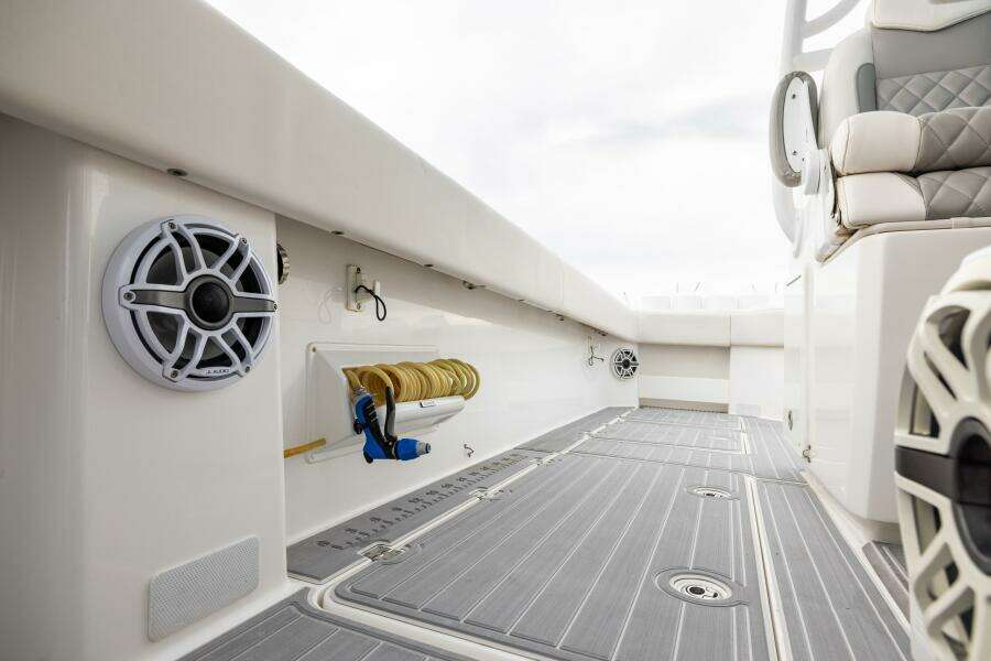 40ft Invincible Yacht For Sale