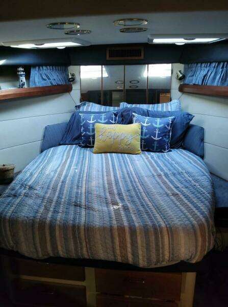 45ft Bayliner Yacht For Sale