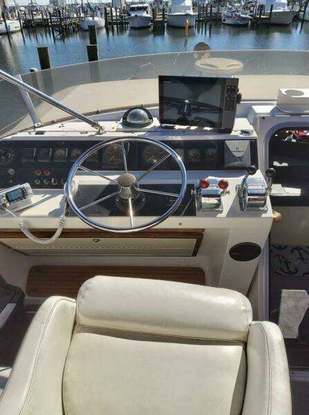 45ft Bayliner Yacht For Sale