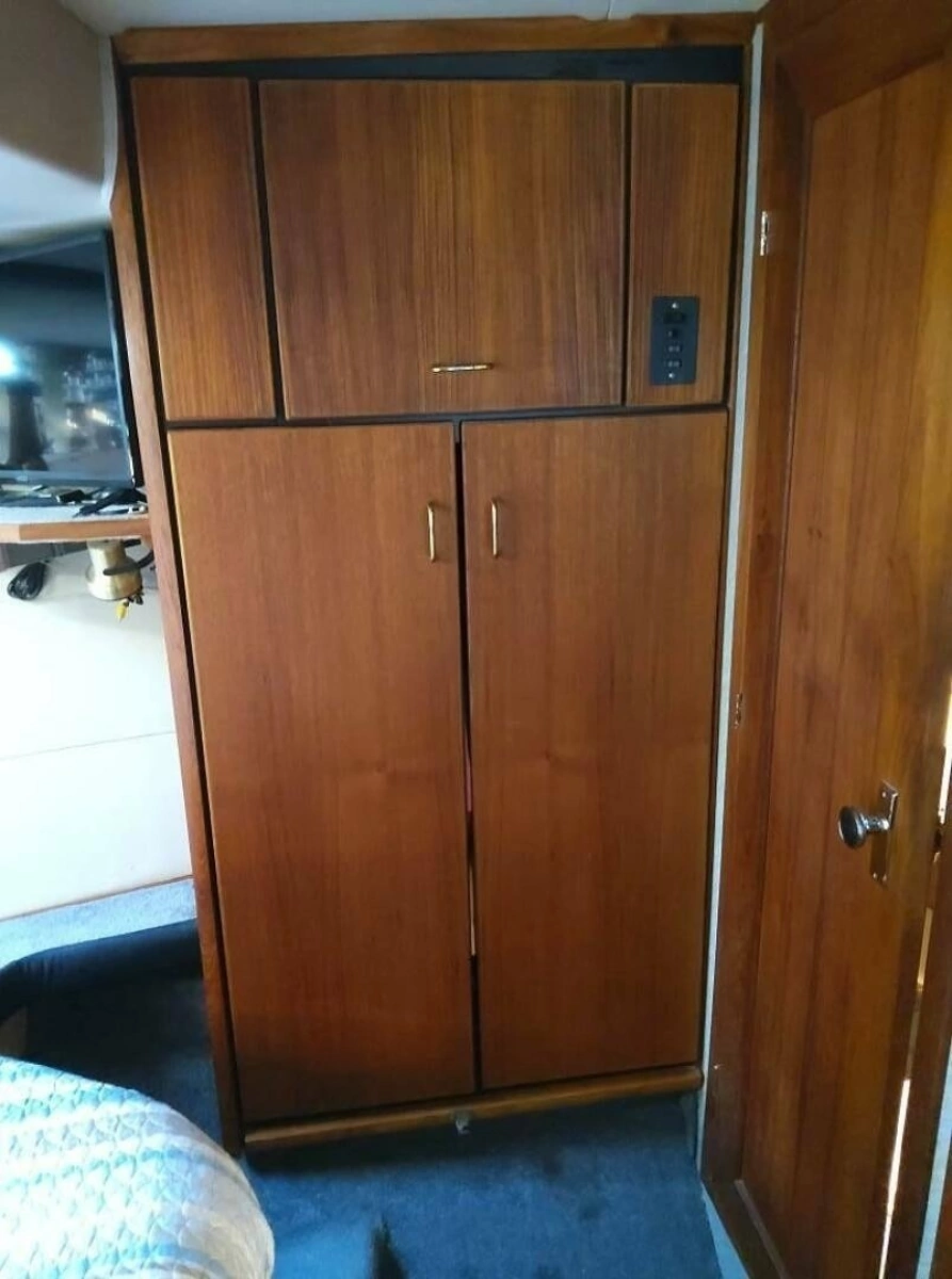 1991 Bayliner 4588 Pilothouse
