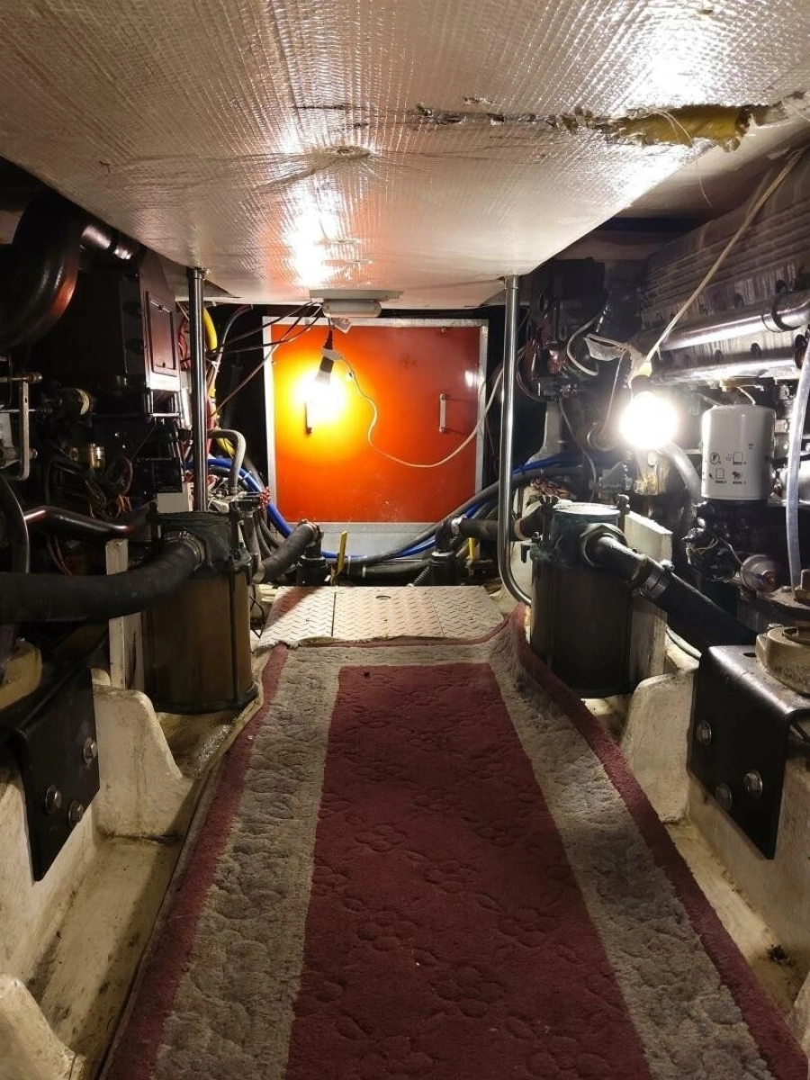 1991 Bayliner 4588 Pilothouse