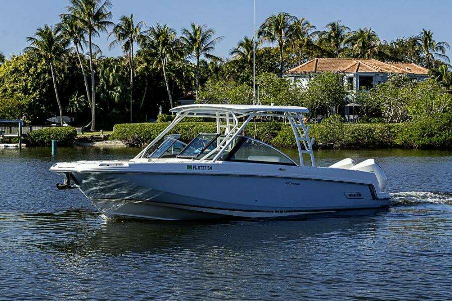 27ft Boston Whaler Yacht For Sale