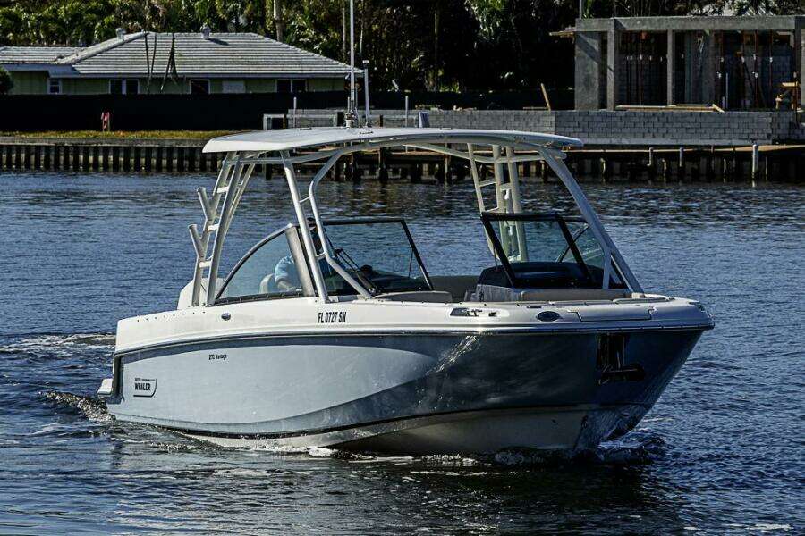 27ft Boston Whaler Yacht For Sale