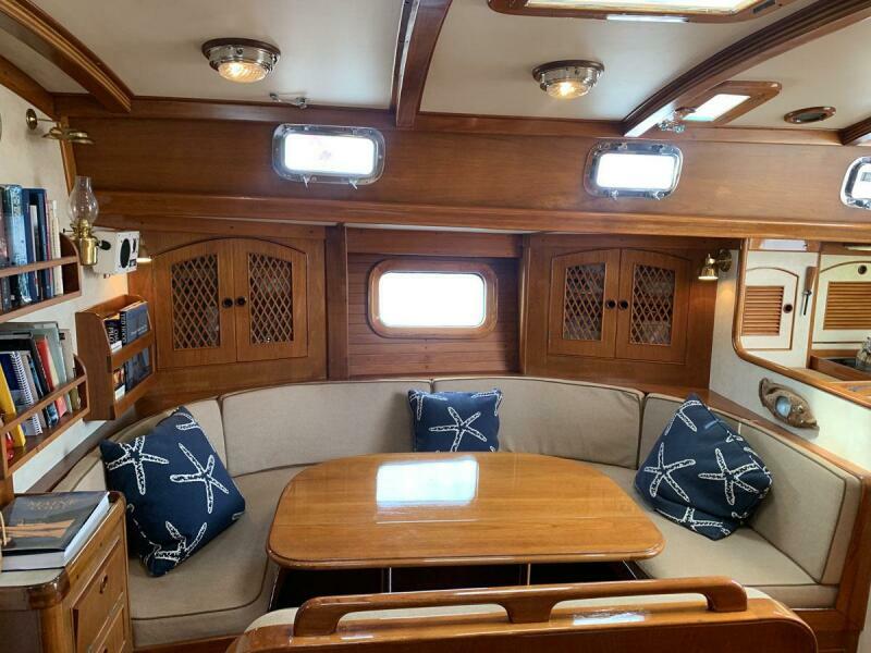 44' 1983 Little Harbor 44