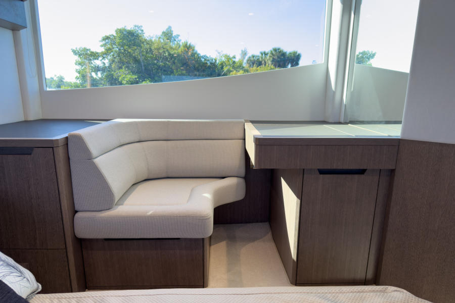 53' 2022 Galeon 510 SKY