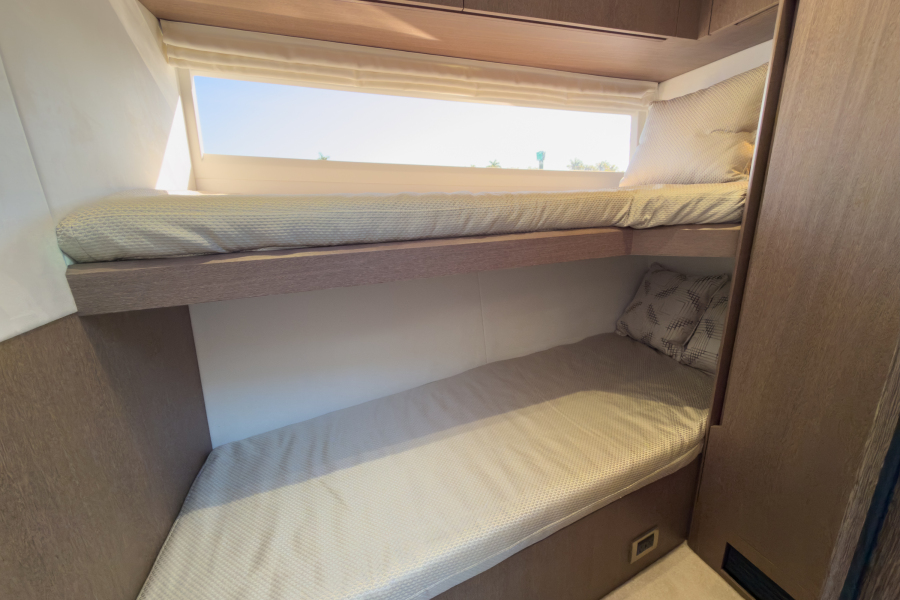 53' 2022 Galeon 510 SKY