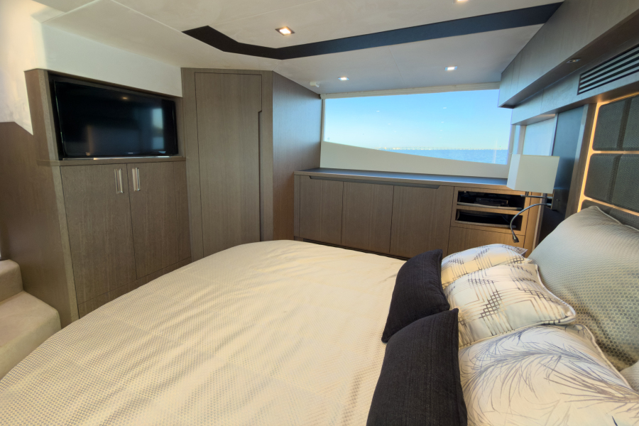 53' 2022 Galeon 510 SKY