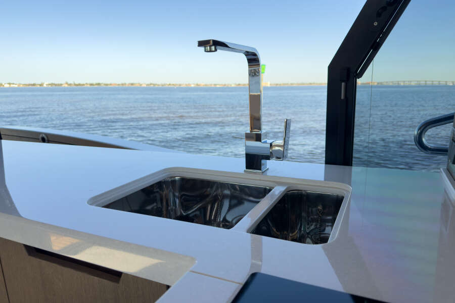 53ft Galeon Yacht For Sale