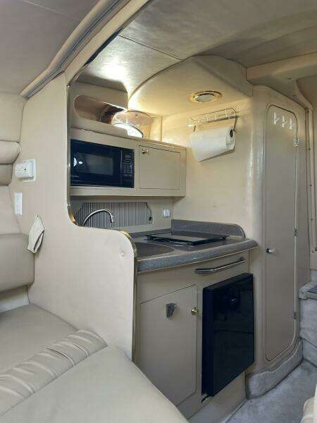 27ft Sea Ray Yacht For Sale