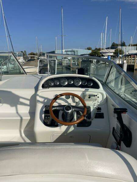 27ft Sea Ray Yacht For Sale