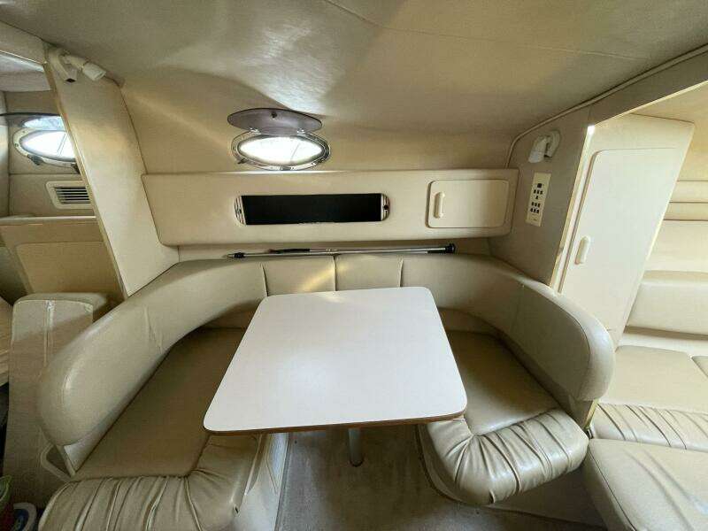 27ft Sea Ray Yacht For Sale