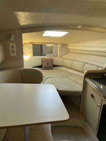 27ft Sea Ray Yacht For Sale