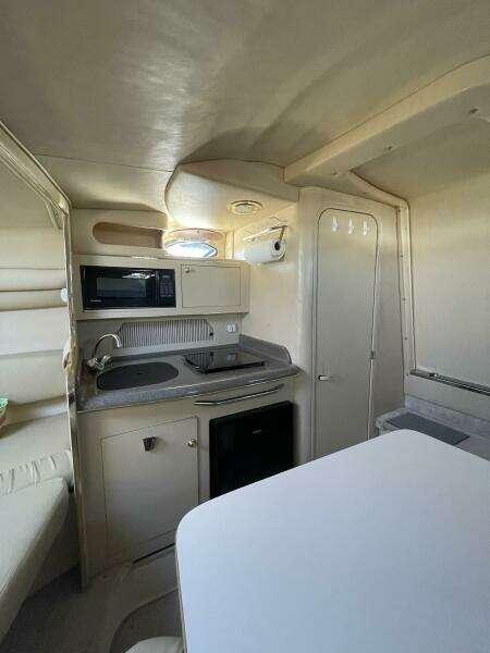 27ft Sea Ray Yacht For Sale