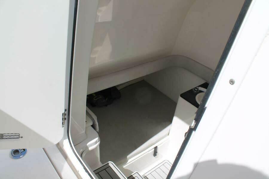 32ft Sea Fox Yacht For Sale