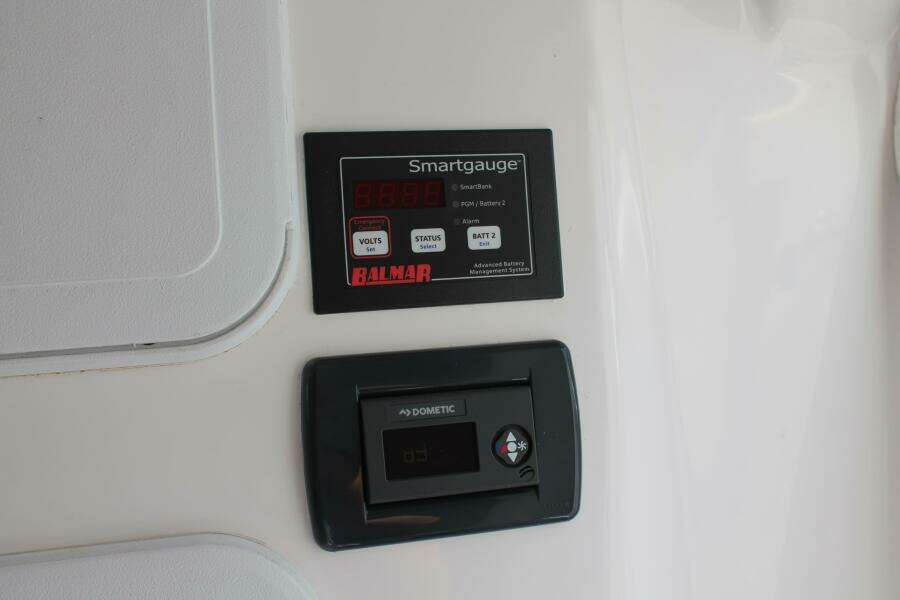 32ft Sea Fox Yacht For Sale