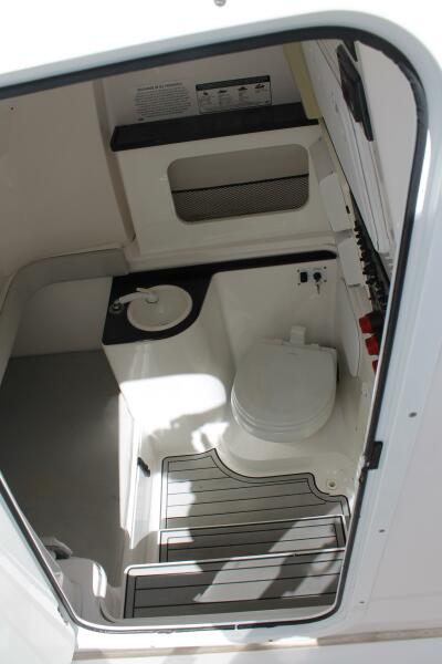 32' 2018 Sea Fox 328 Commander