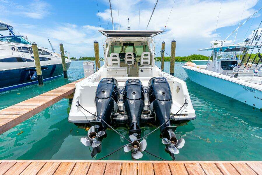 2012 Boston Whaler 345 Conquest - Outboard Engine 