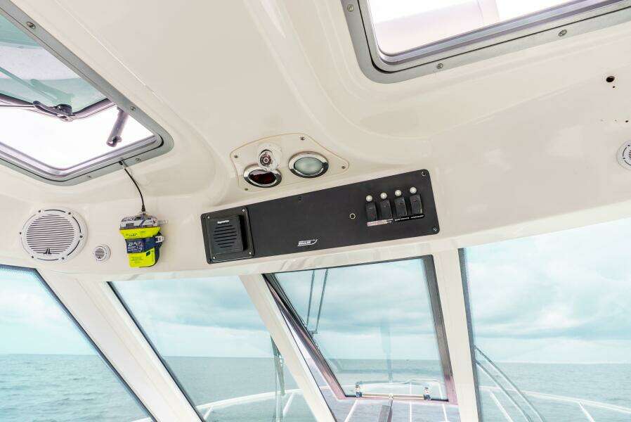 2012 Boston Whaler 345 Conquest - Helm/Electronics 