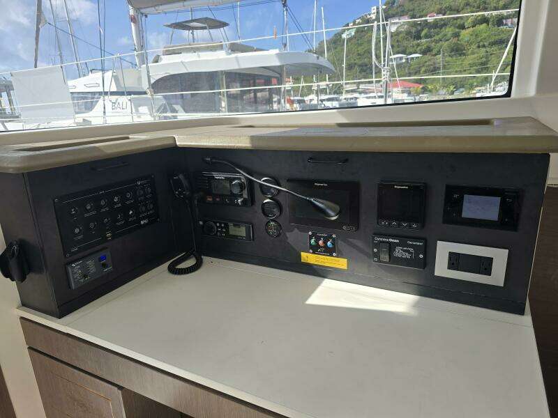 Le Grand Bleu I 42ft Bali Yacht For Sale