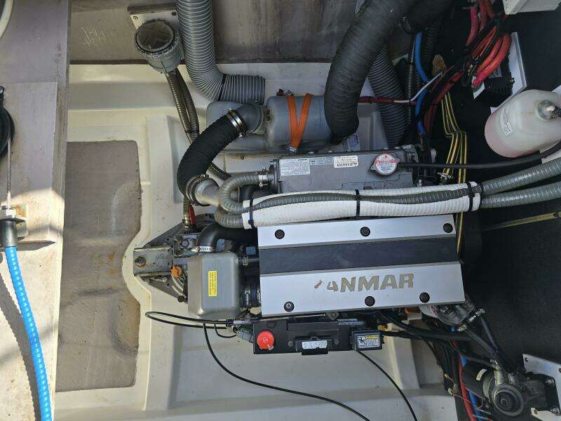 Le Grand Bleu I 42ft Bali Yacht For Sale