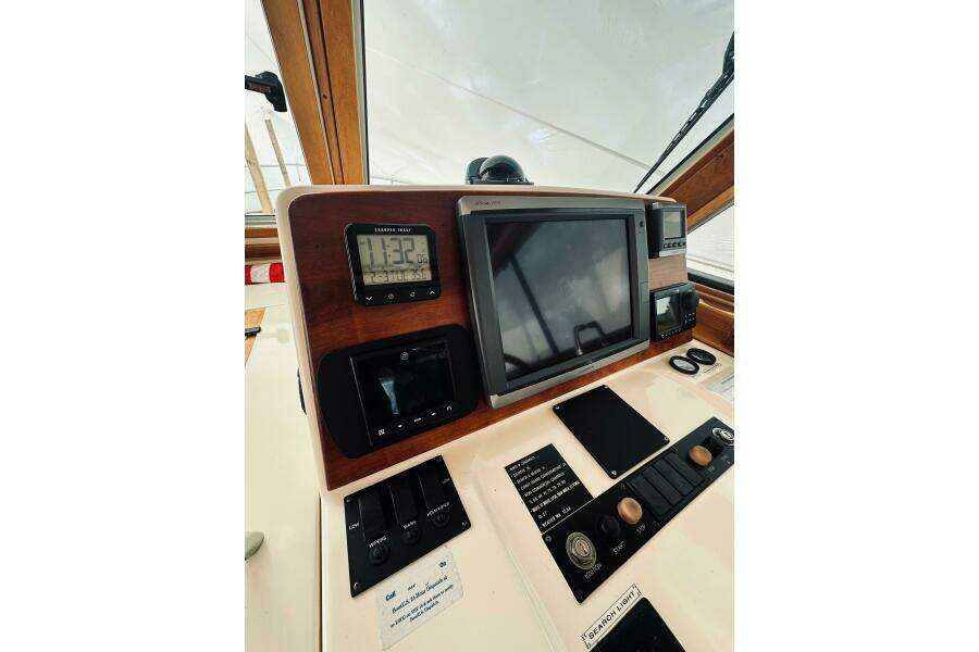 Grand Finale 38ft Sabre Yacht For Sale