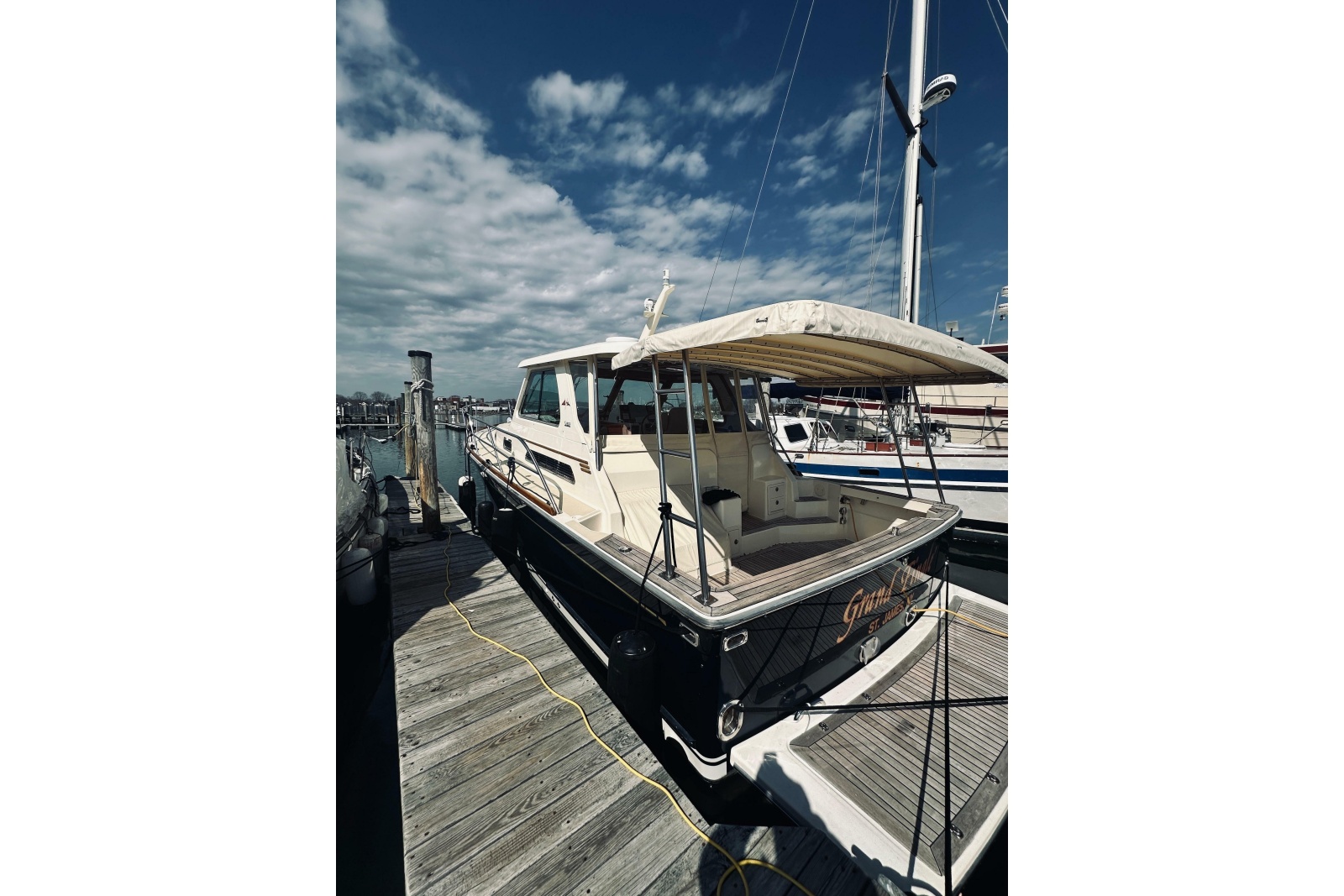 38' 2008 Sabre 38 Hard Top Express