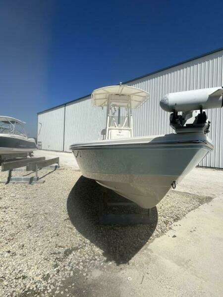 24ft Pathfinder Yacht For Sale